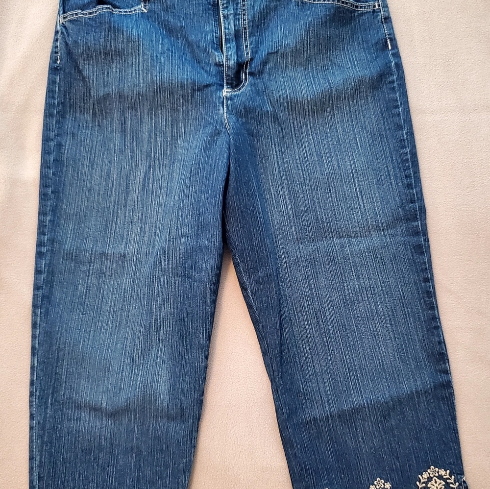 Womens Capri Style Jeans
